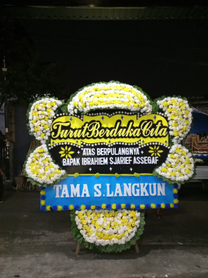 Papan Bunga Duka di Nipsan